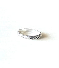 Load image into Gallery viewer, BOHO WAVE RING
