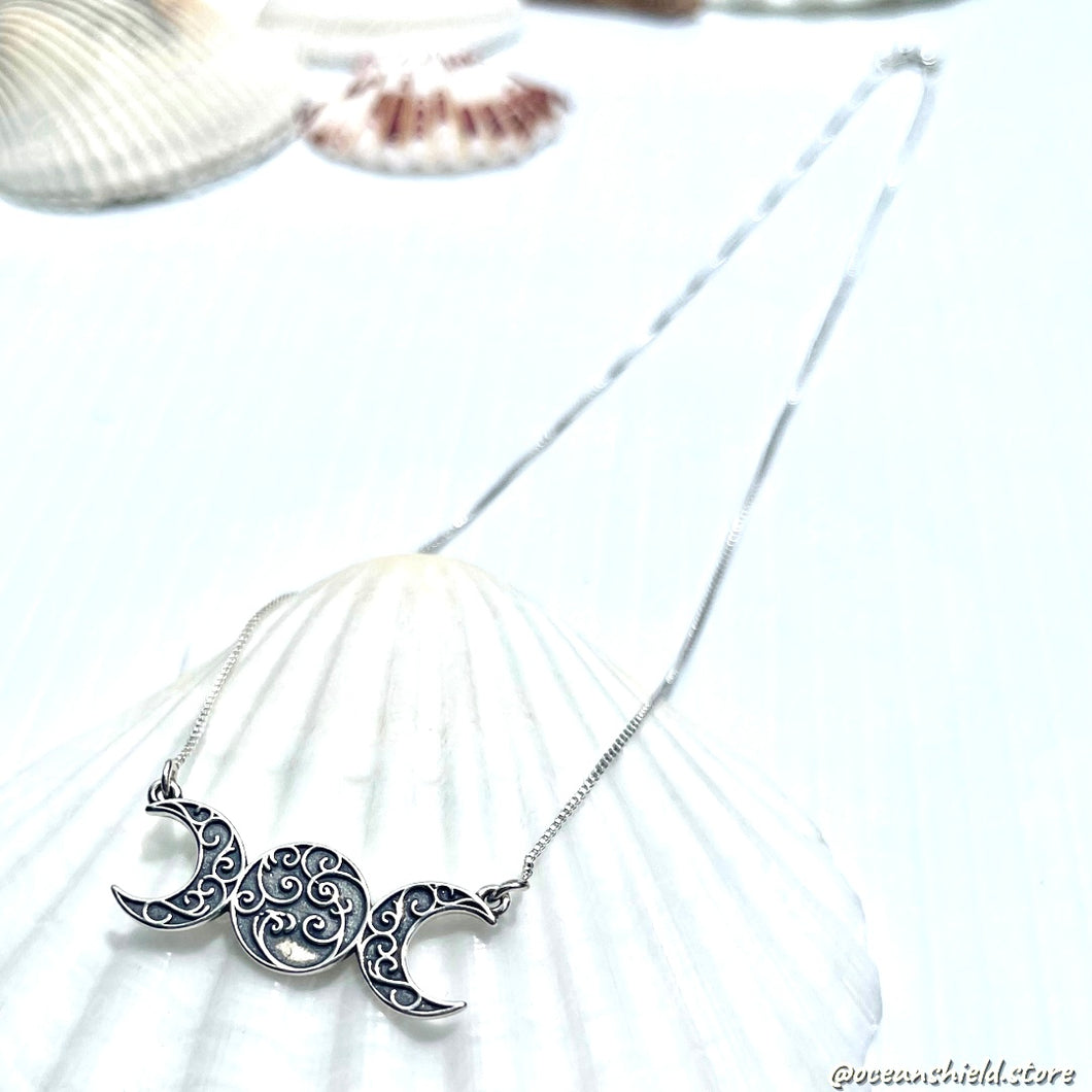 BOHO TRIPLE GODDESS NECKLACE