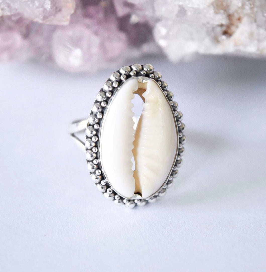 COWRIE SHELL RING