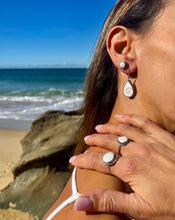 Load image into Gallery viewer, OCEAN SWIRL DRIP EARRINGS
