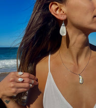 Load image into Gallery viewer, Atlants Seashell Earrings
