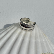 Load image into Gallery viewer, SALTY WATER PHALANX RING/ TOE RING
